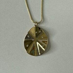 Loft Sculpted Pendant Necklace